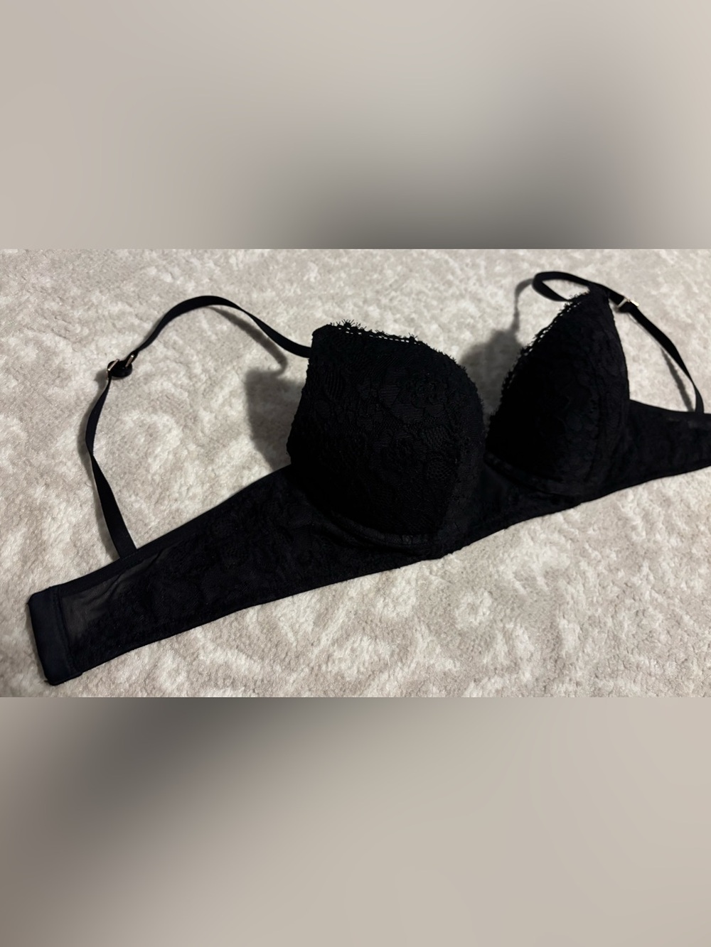 Aerie Black Eyelash Lace Plunge Push Up Bra - Adjustable straps / back clip 34C